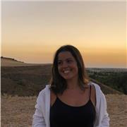 Profesora de inglés, clases particulares durante el verano a alumnos de primaria, algunos de la eso o incluso infantil si fuese necesario, tengo el certificado B2, asi que podré ayudar con todo lo que sea posible, ya sea aprender, continuar el estudio del